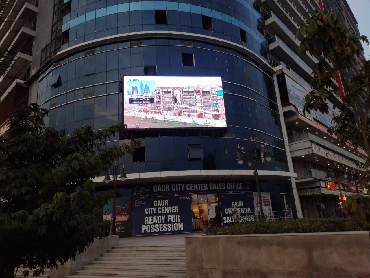 Китай Знак панели афиши П6 П8 П10 Доох цифров и на открытом воздухе видео- дисплей экрана рекламы держателя стены передний, производитель
