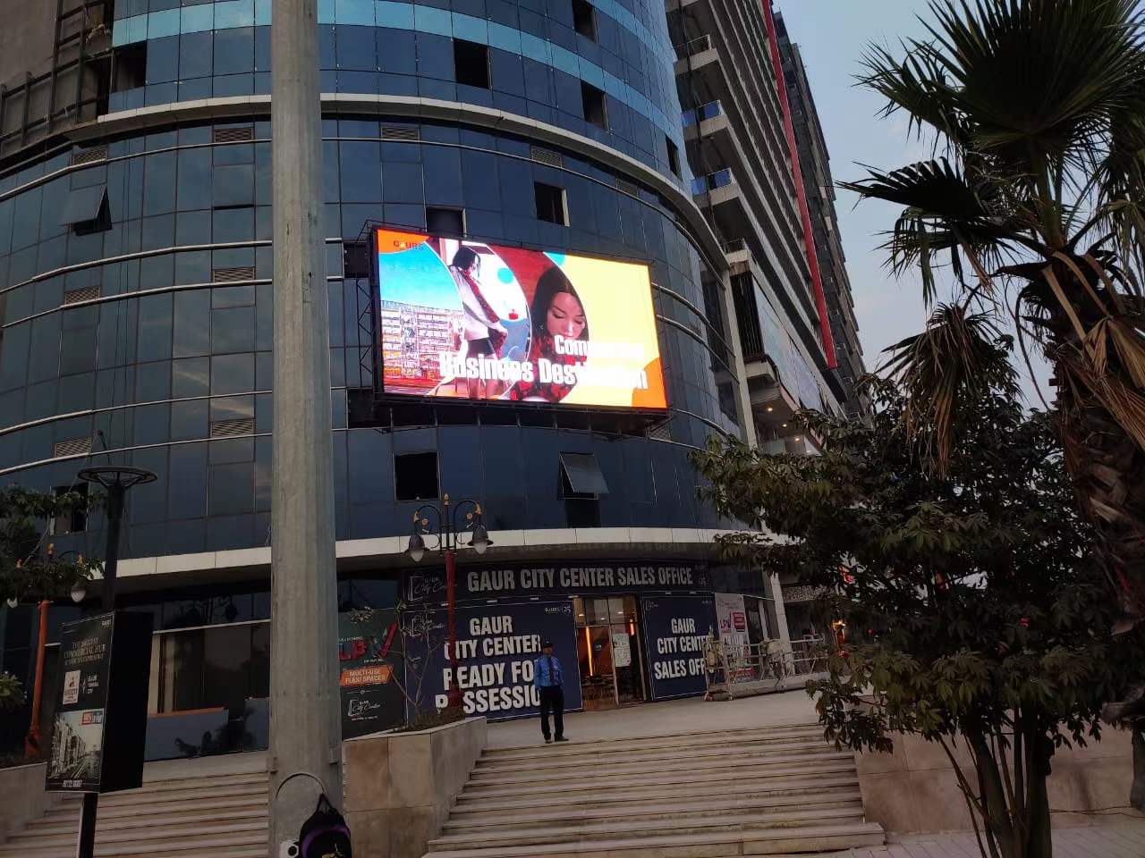 P6 P8 P10 Dooh Digital Billboard Panel Sign And Outdoor Video Wall Mount Front Advertising Screen Display