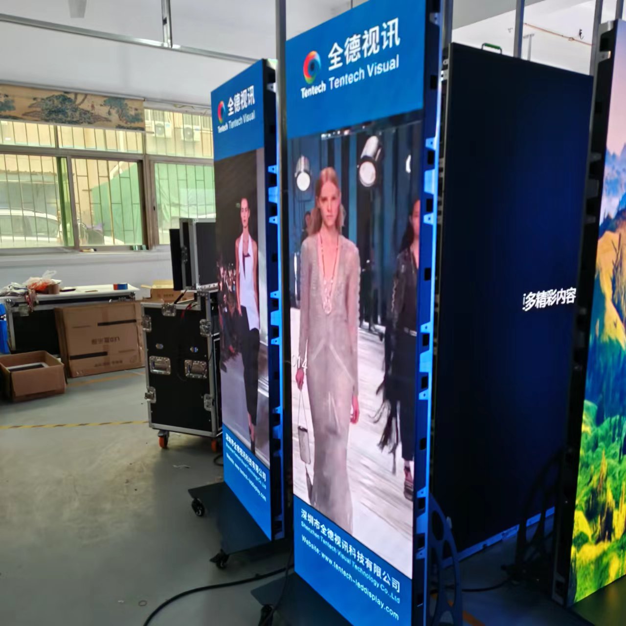 Digital LED Poster Display Screen Factory Price