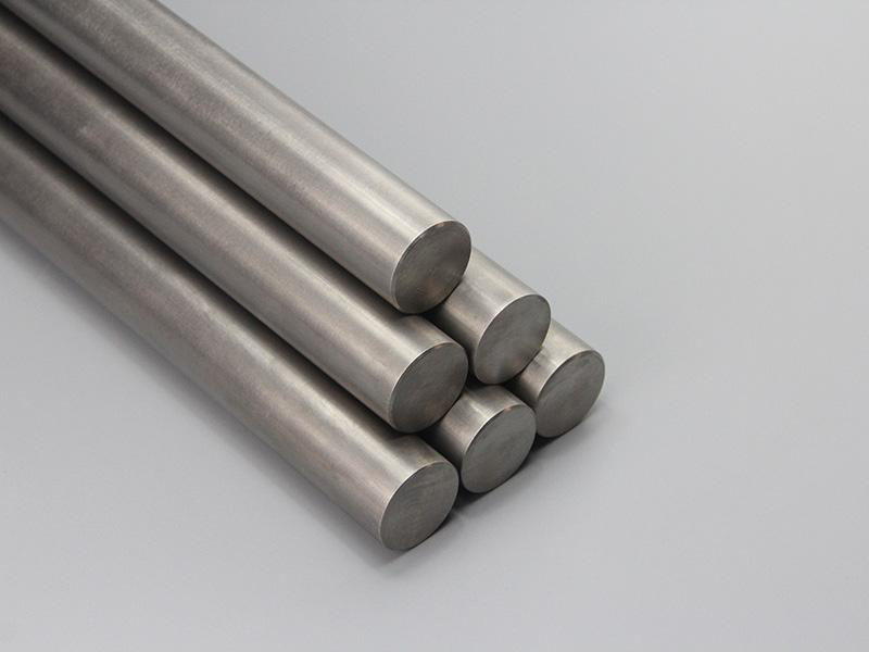 Titanbar