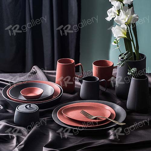 Black And Red Dinnerware Set