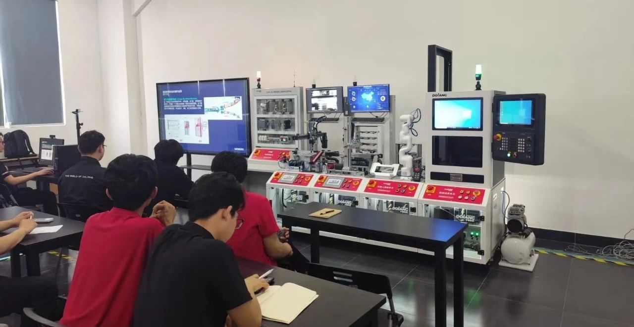 Industrial Robot Training Series