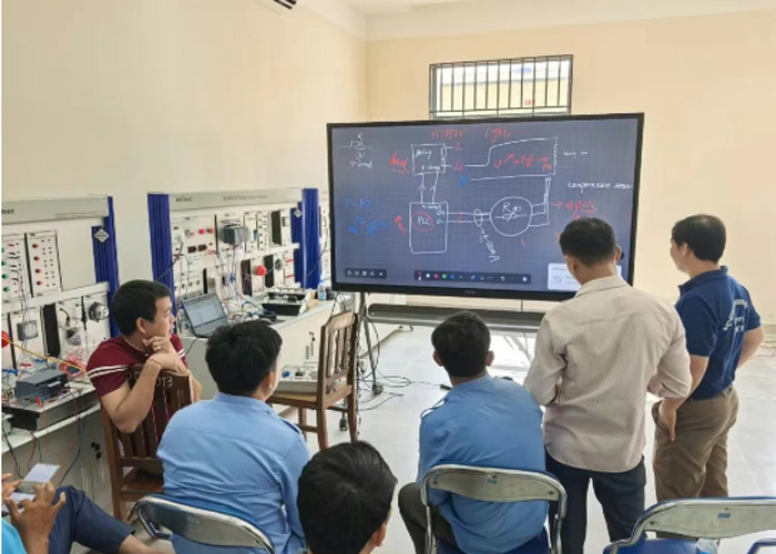 Build 13 training rooms at once! Dolang helps Cambodia's vocational education enter the 'fast lane'