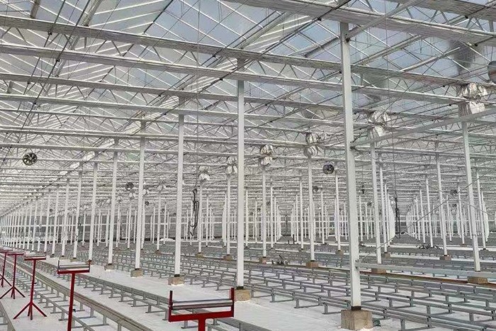 Suspension gutter system hook for Huawo Intelligent Agricultural Industrial Park