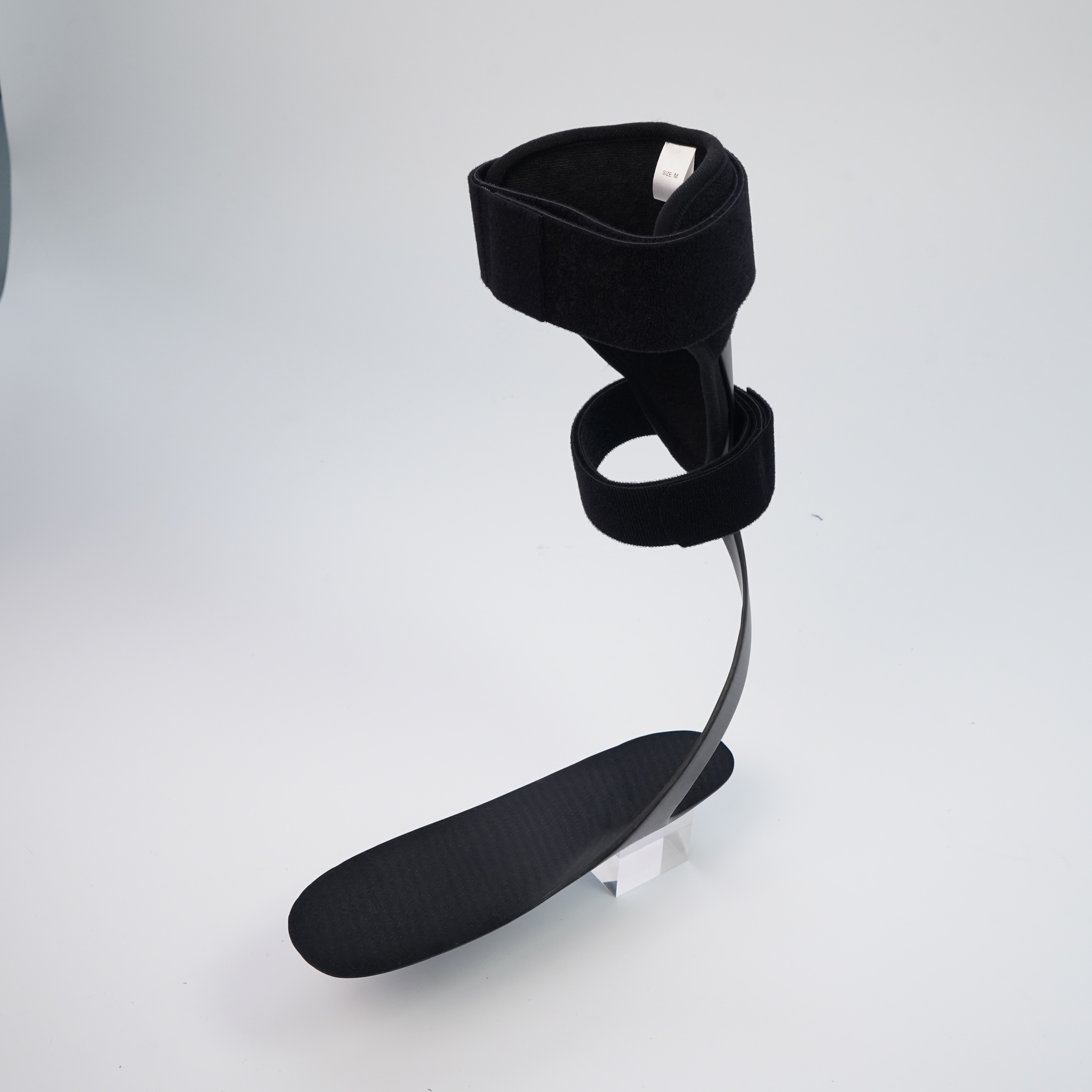 Китай Ортез для голеностопного сустава и стопы из углеродного волокна, поддерживающий стопу при инсульте и травмах ахиллова сухожилия, обеспечивает защиту стопы., производитель