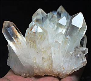 What's the difference between quartz and quartzite?
