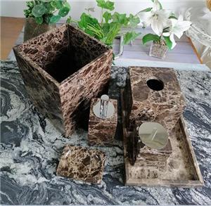 Accessoires de salle de bain et bougeoir en pierre de Nautre