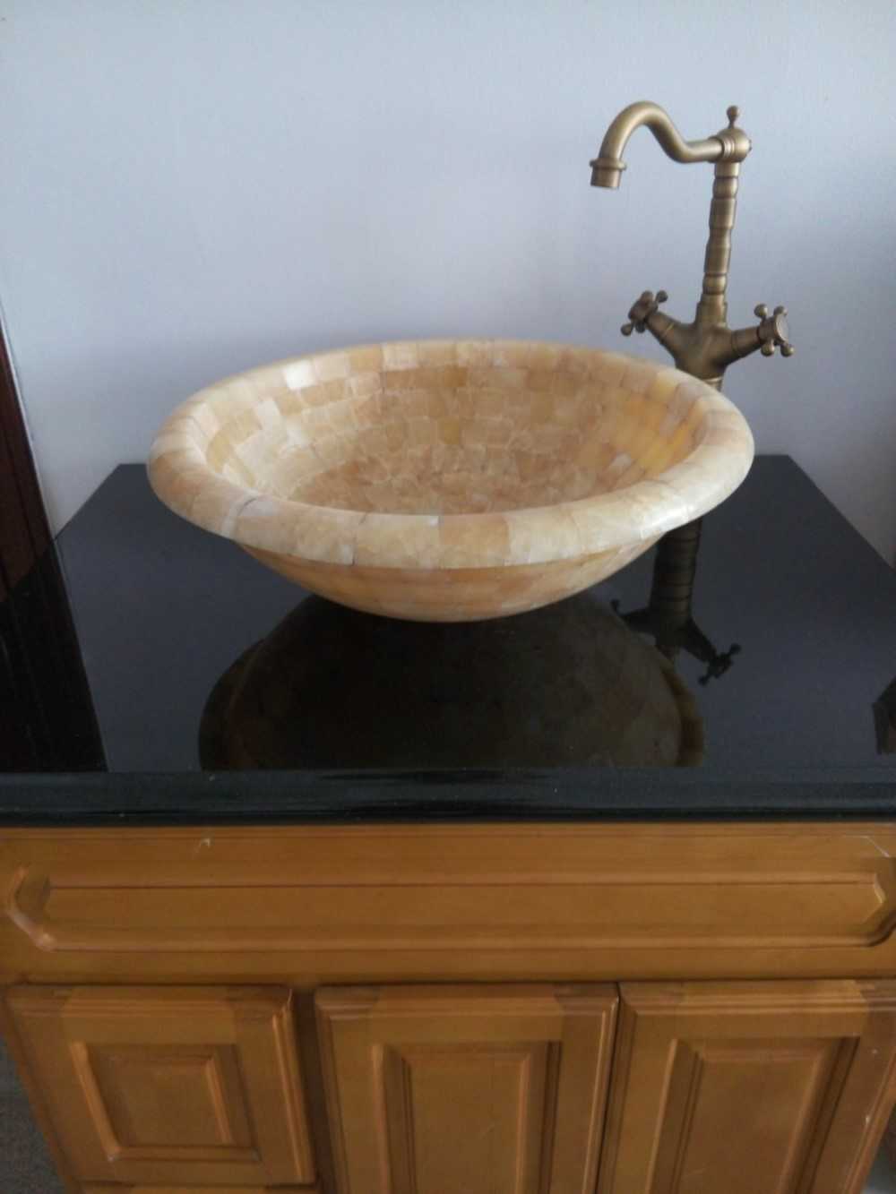 ¿ES UN FREGADERO DE PIEDRA ADECUADO PARA TU COCINA?