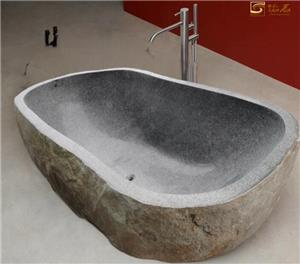 Bañera de piedra natural de río oscuro