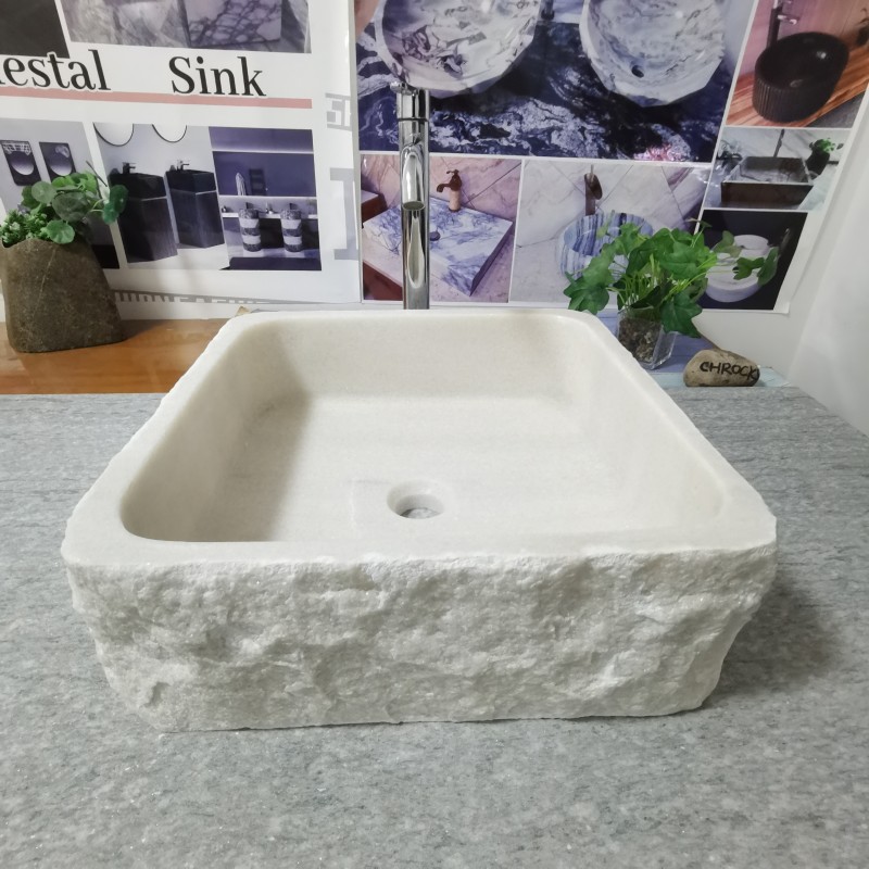 Stone bathtub