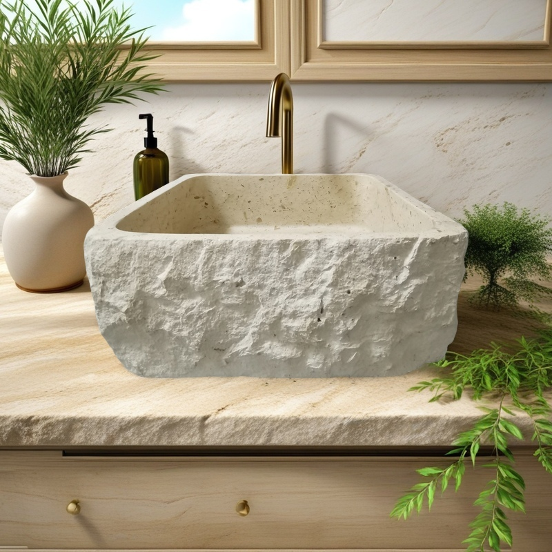 Pouvez-vous recommander des articles de décoration de salle de bain vintage spécifiques qui complètent les lavabos en marbre ?