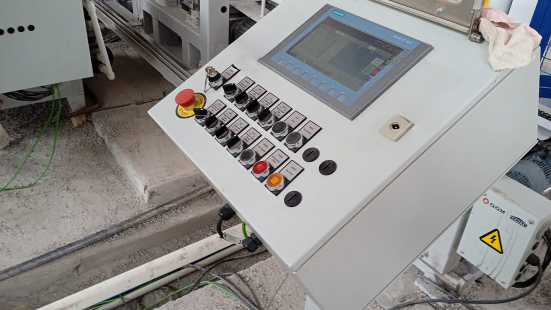brick machine