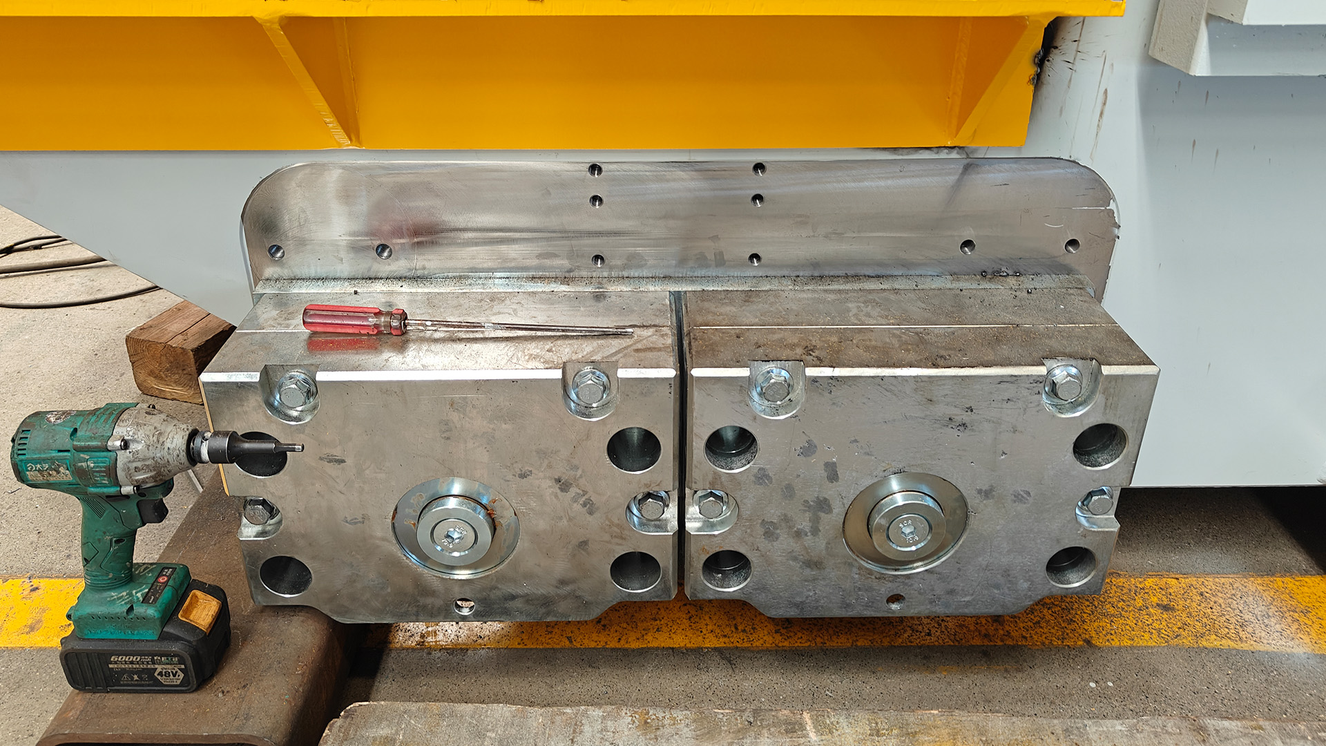 concrete block machine price