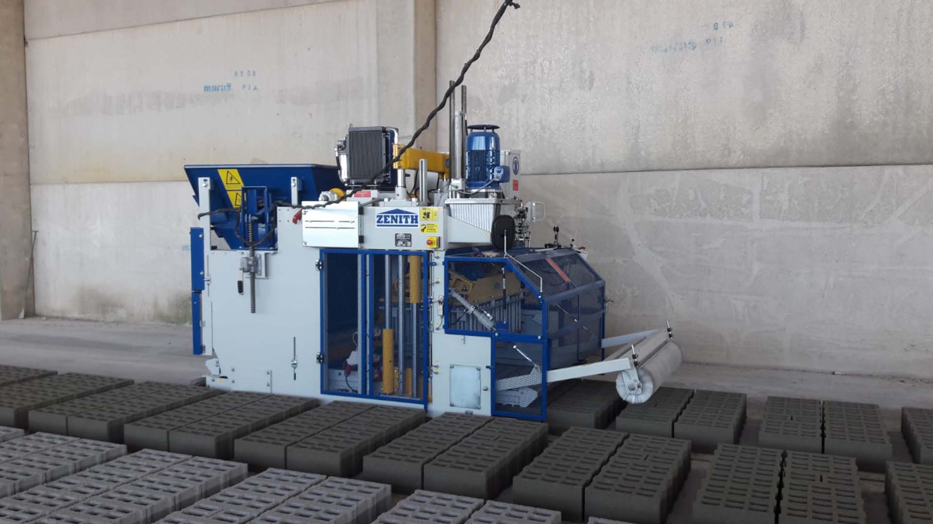 concrete block machine price