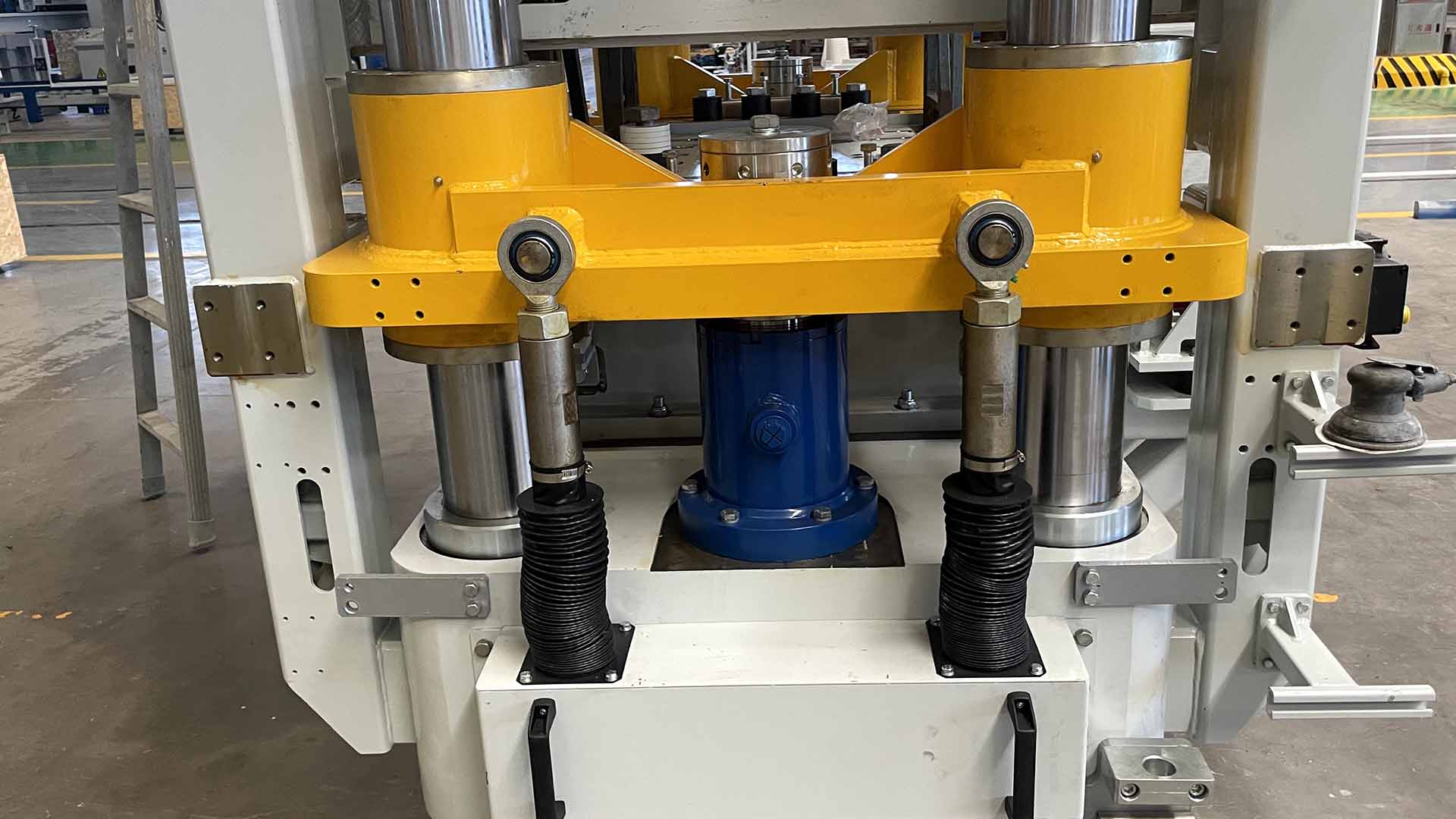 concrete brick making machine