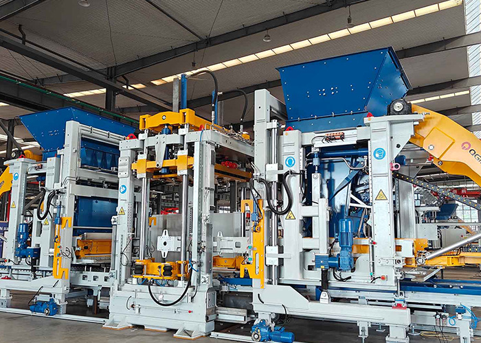Machine de fabrication de blocs intelligente ZN2000-2 : automatisation avancée pour la production de produits en béton à haute capacité