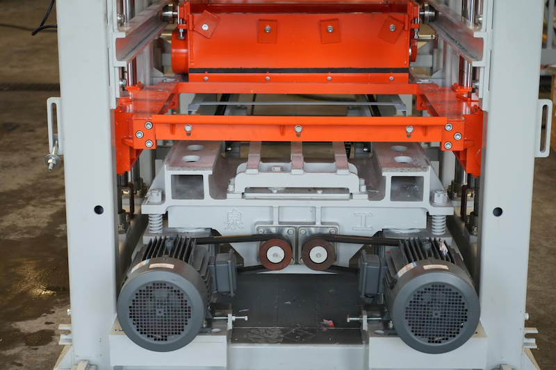 hollow block machine