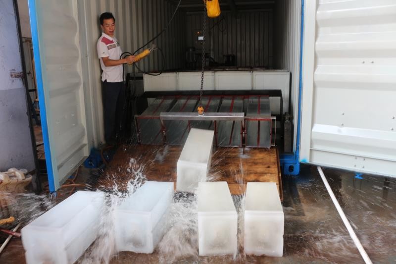 Китай Завод по производству блочного льда в контейнерах с рассольным охлаждением, производитель