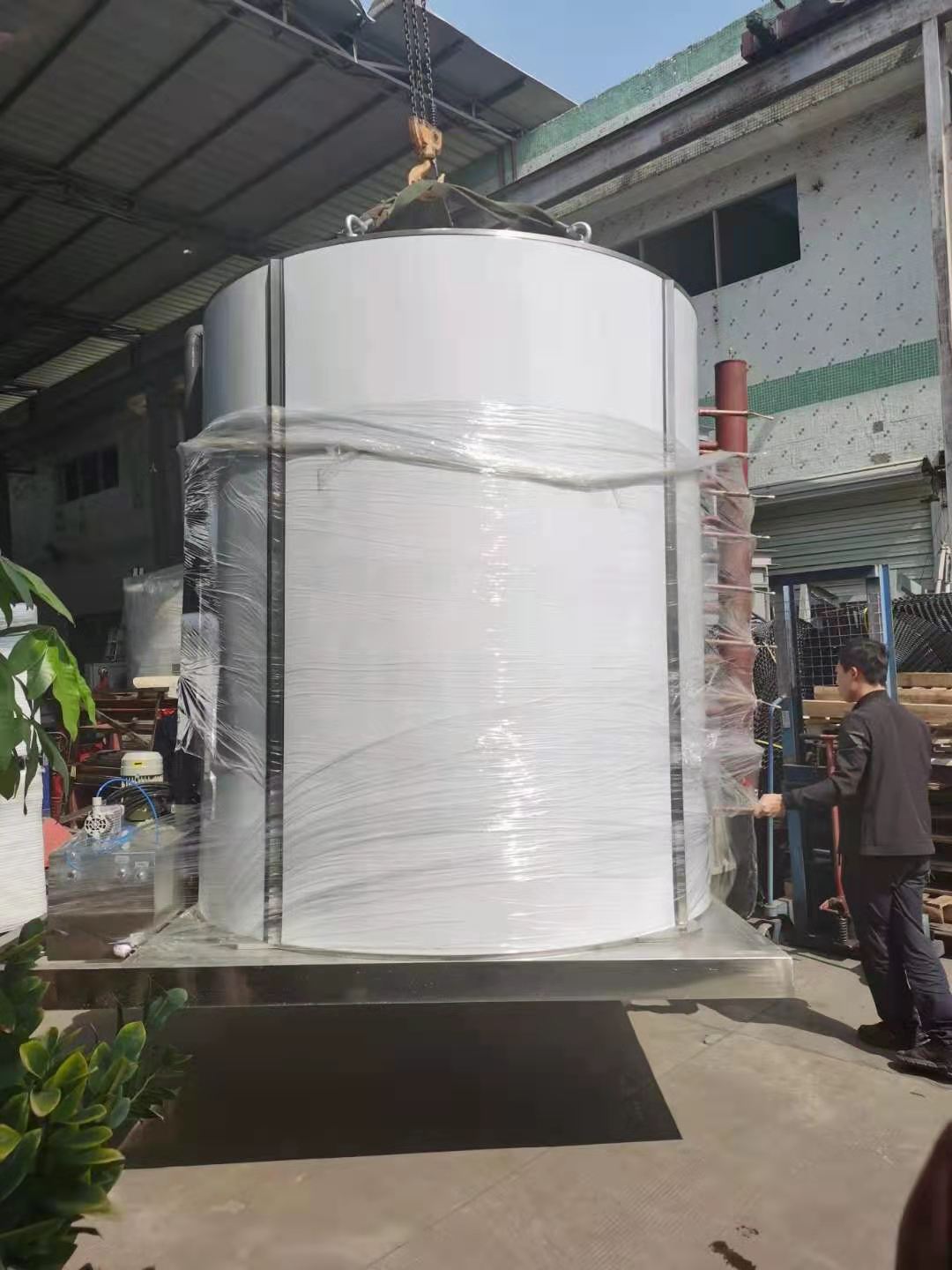 35 tons flake ice evaporator loading and delivery