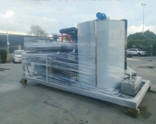 Industrial ice flake machine