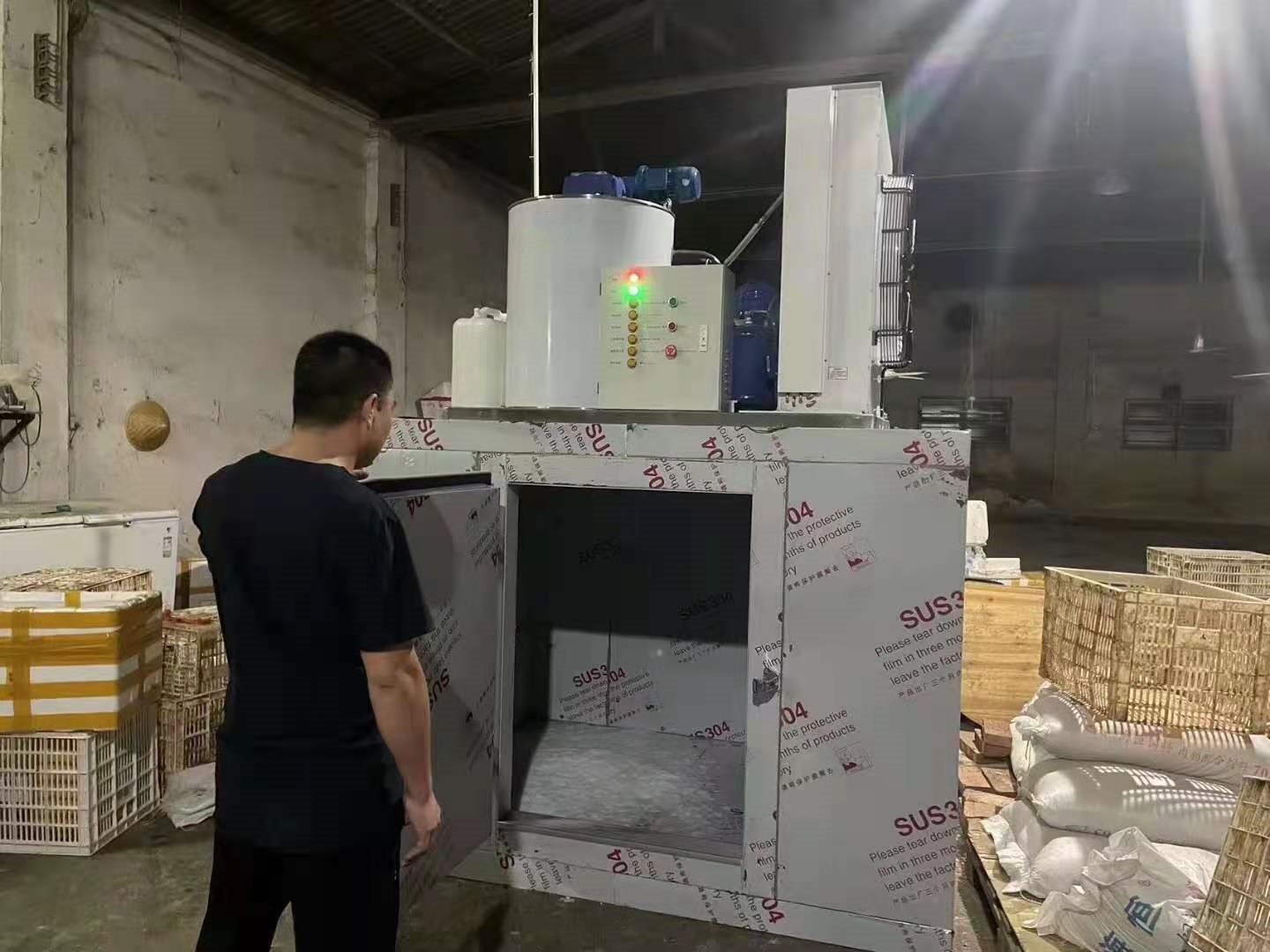 2 tons flake ice machine installation and debugging