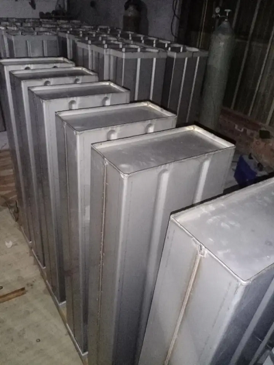 Китай 镀锌钢冰块桶冰块模具价格出售, производитель
