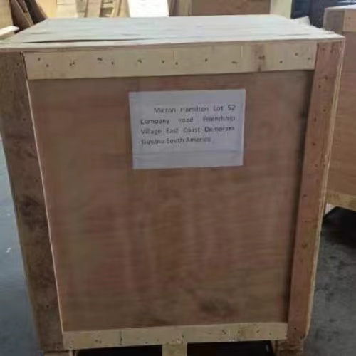 La máquina de hielo en cubitos comercial de ROBIN para un cliente extranjero está terminada y lista para su entrega.