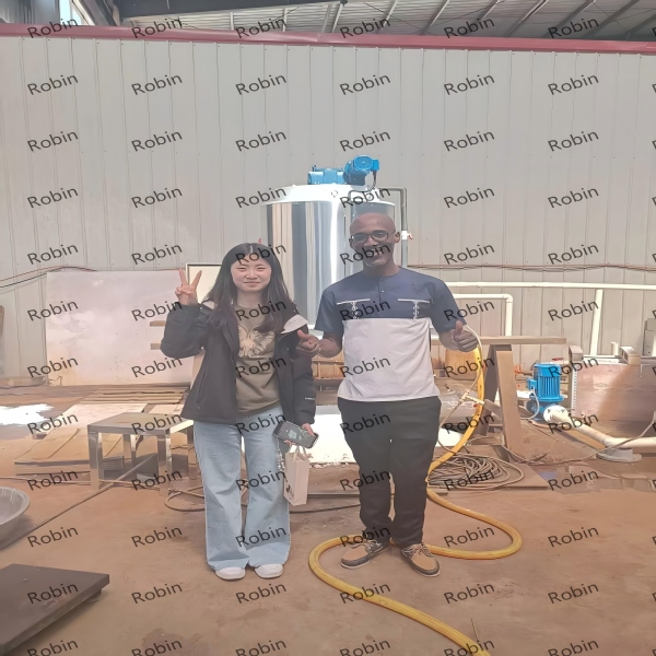 Ivorian Customers Visit for Machine Inspection, 5-ton Flake Ice Machine Highly Applauded