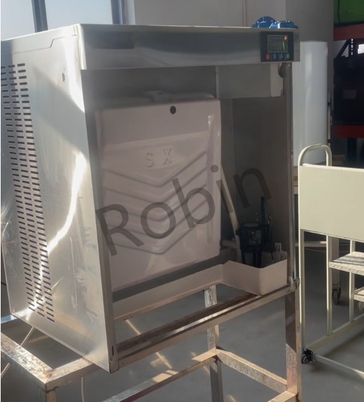 1,000 lb/day commercial cube ice machine successfully commissioned