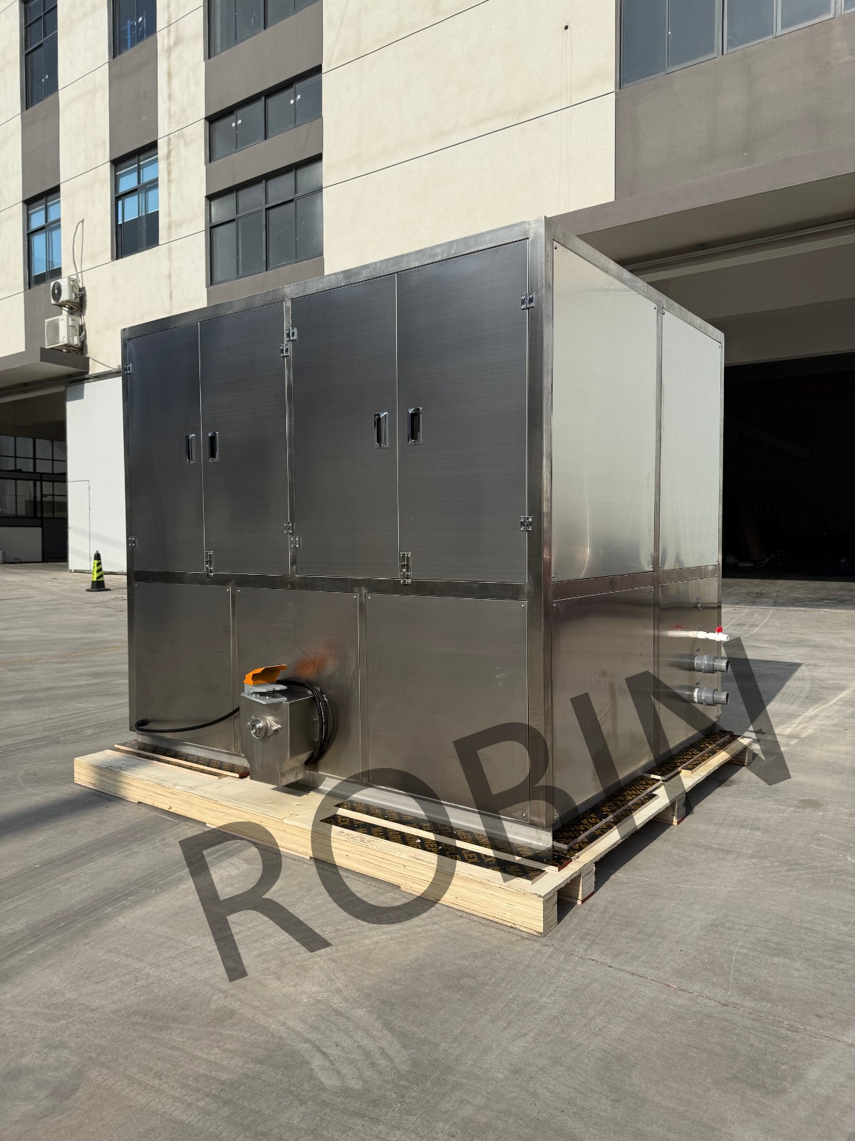 Industrial Cube Ice Machine Industrial Cube Ice Machine