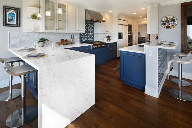 Top Seller Ce Approved Calacatta Quartz Stone Slabs​ D2017