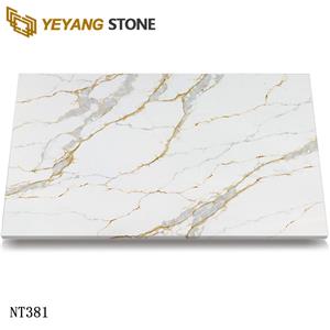 Warm-Tone Calacatta White Quartz with Delicate Gold Veining Details NT381