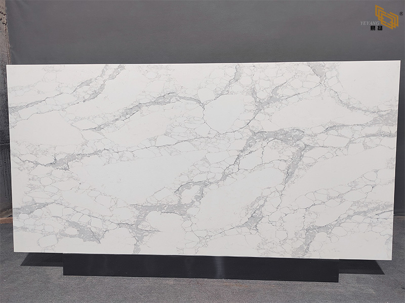 Bold Grey Veined Calacatta Quartz Slabs NT490