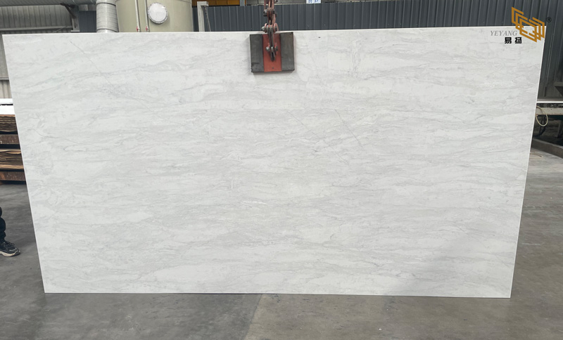 Cararra quartz slab