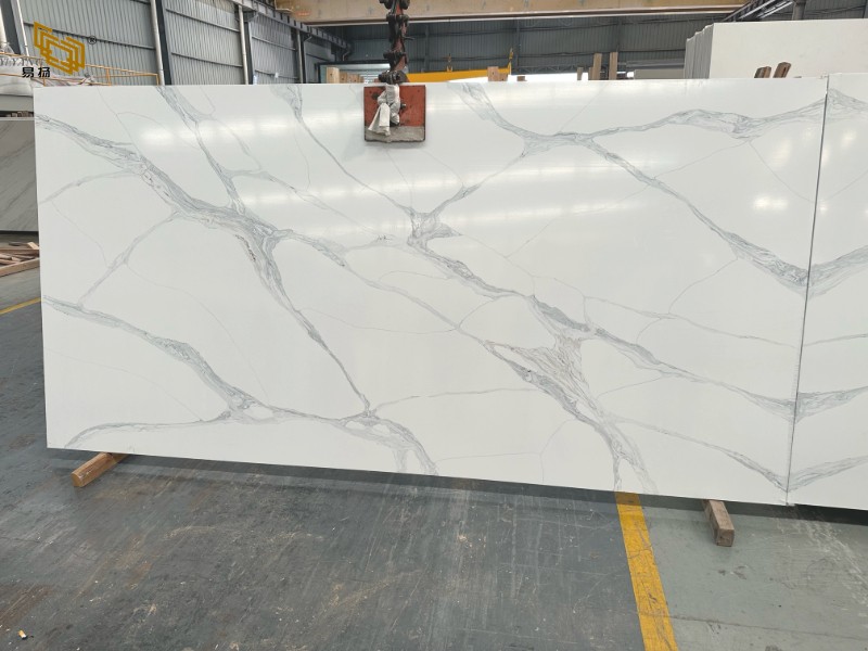 Calacatta quartz