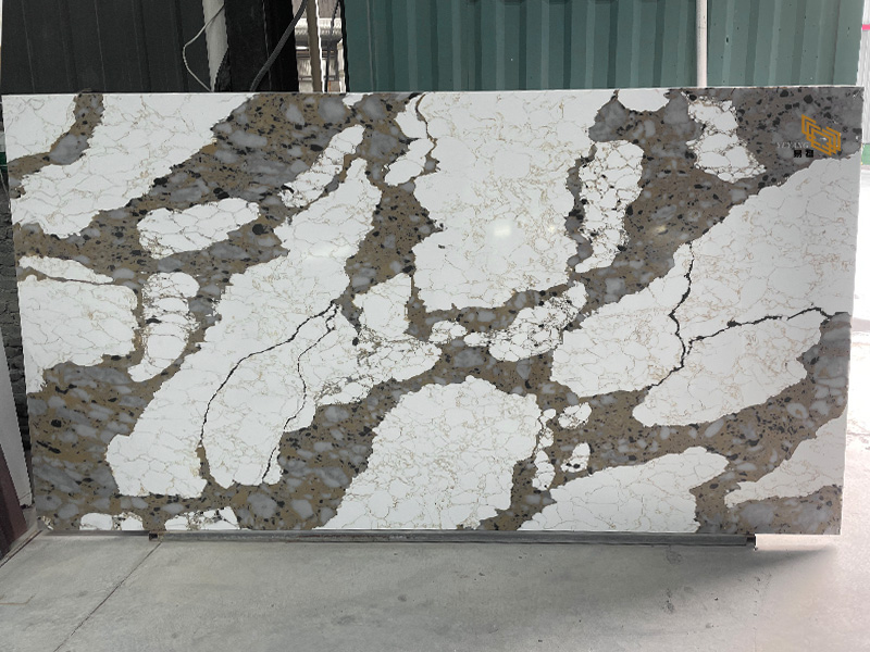 Calacatta Quartz Slabs