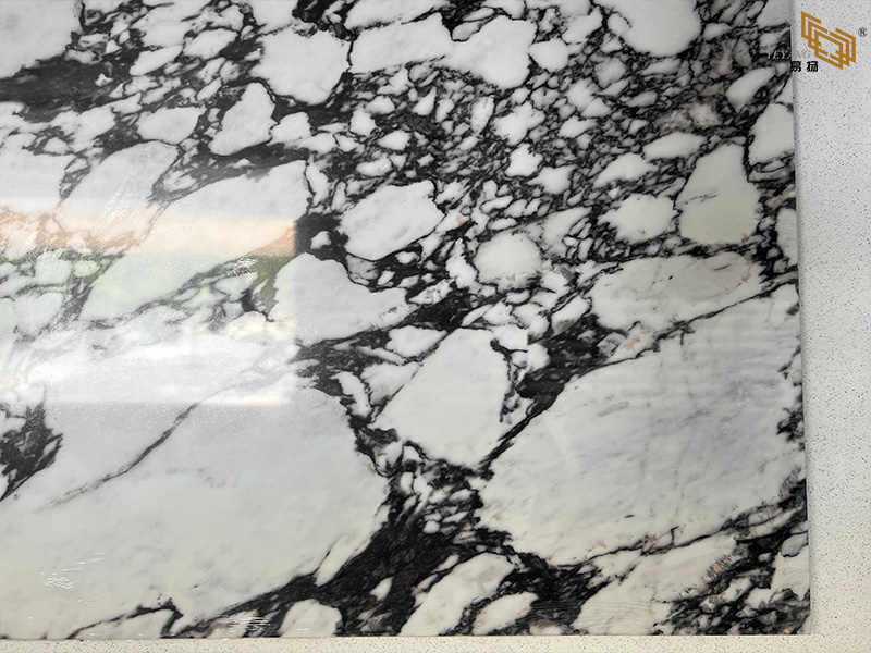 Arabescato Corchia marble-look quartz