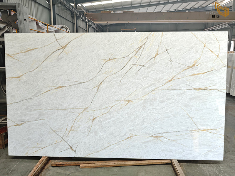 Marble-look quartz