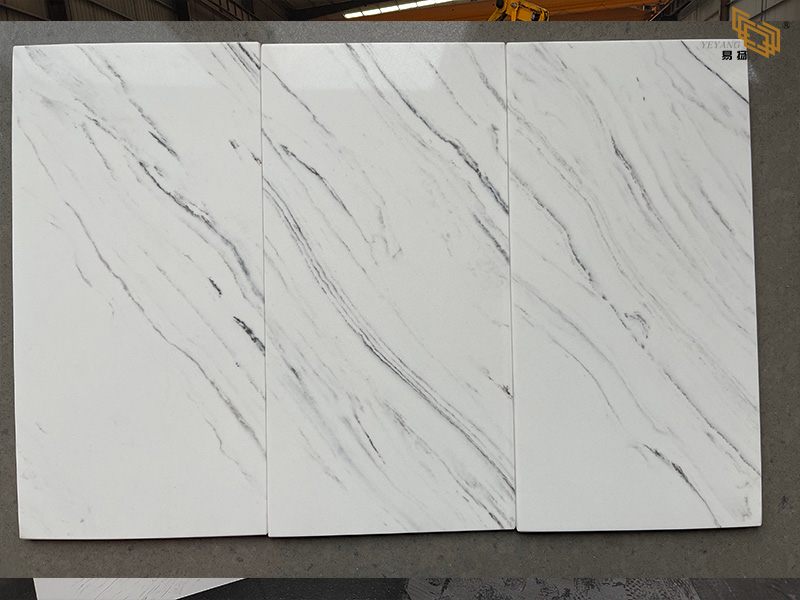 Marble-look quartz