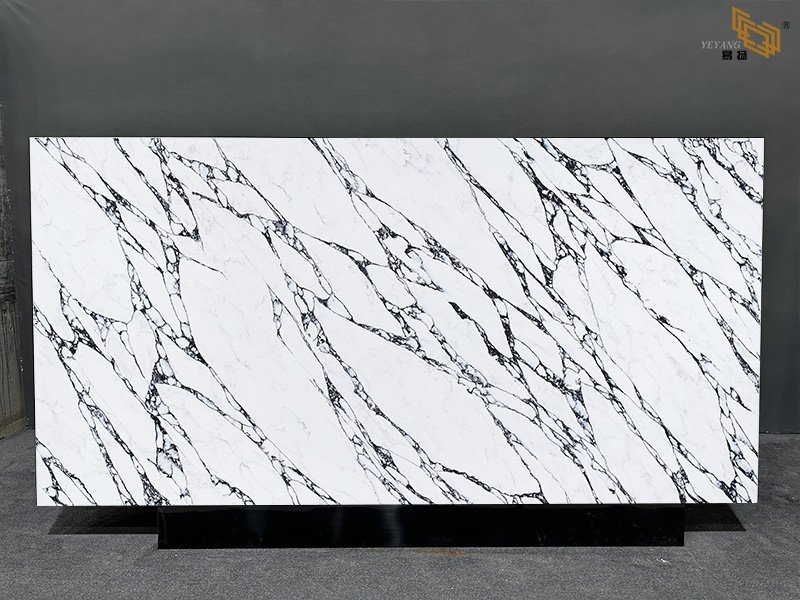 Calacatta Quartz Slabs