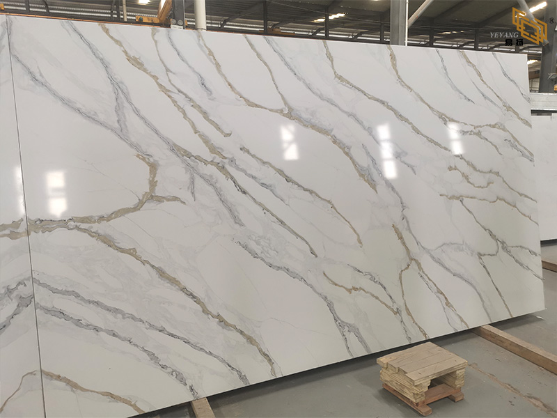 Warm Tone Calacatta Gold Quartz Slab With Grey Veins