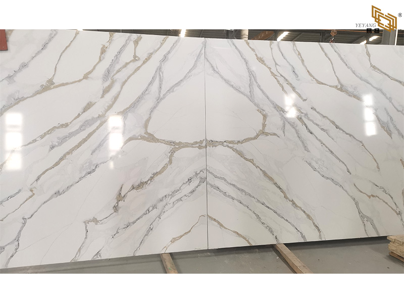 Warm Tone Calacatta Gold Quartz Slab With Grey Veins