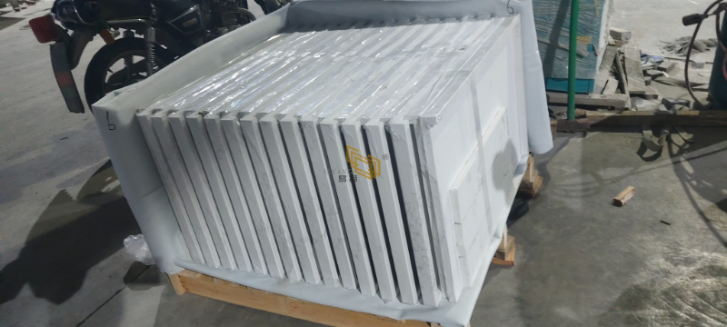 Calacatta white quartz