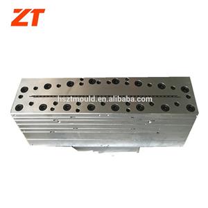新型PVC墙板异型材挤出模具
