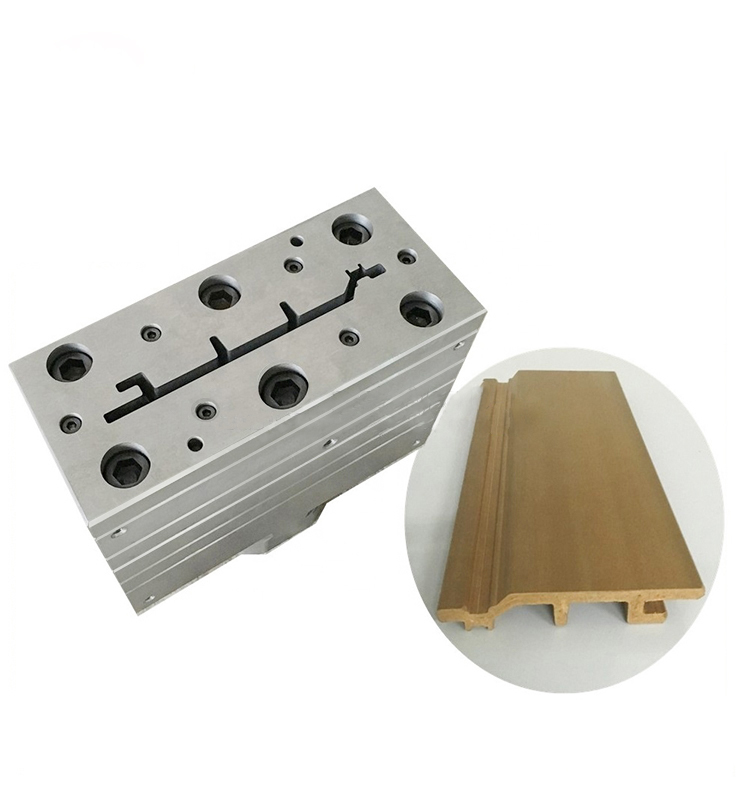 壁板挤出模具