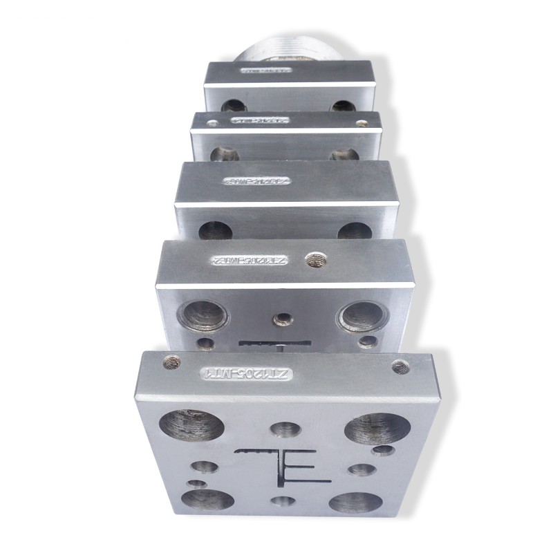 PVC异型材挤出模头