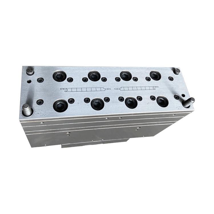 Moule d'extrusion de panneau de plafond en PVC