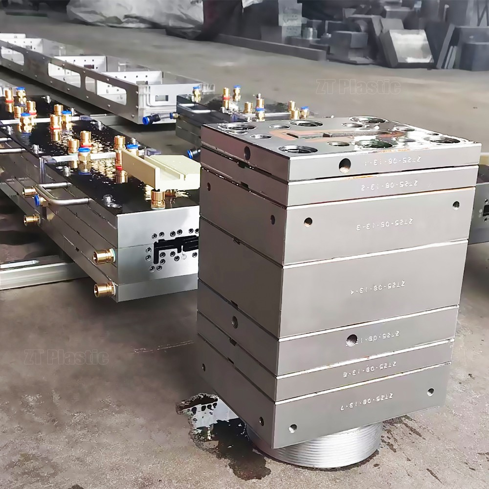 solid-door-frame-mold