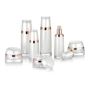 MB014 Botellas y frascos acrílicos para el cuidado de la piel de color blanco perla