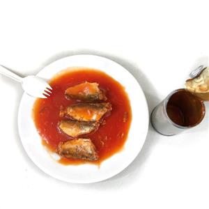 155g de sardina enlatada en salsa de tomate